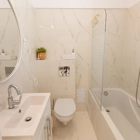 Venus I Elegant With View On Calea Victoriei