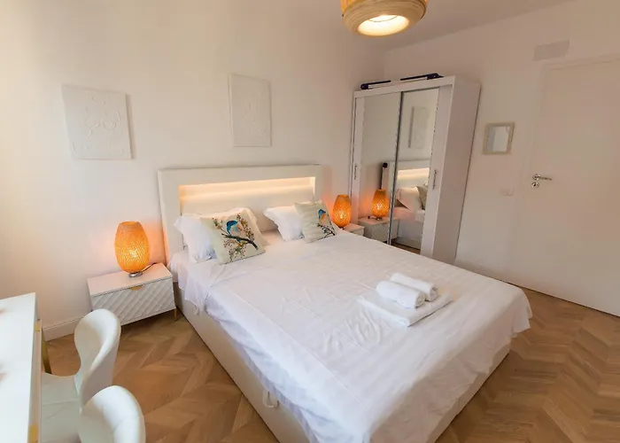 Venus I Elegant With View On Calea Victoriei Apartment Bucharest