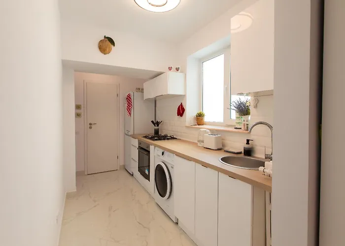 Apartment Venus I Elegant With View On Calea Victoriei Bucharest