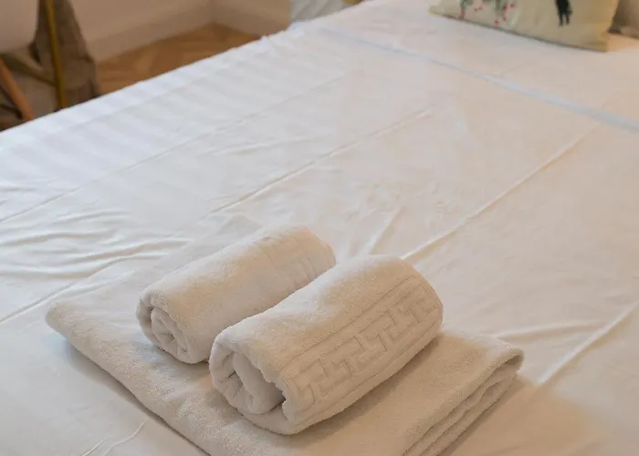 Venus I Elegant With View On Calea Victoriei